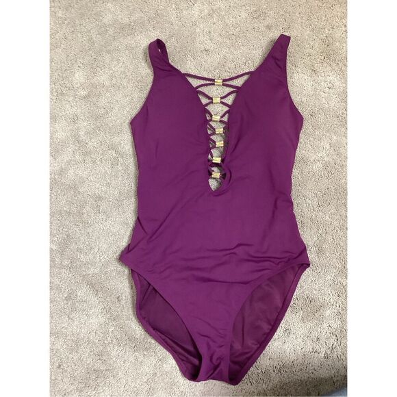 New. Bleu Rod Beattie plum lace up swimsuit. Size 8. Retails $119 - Picture 3 of 7
